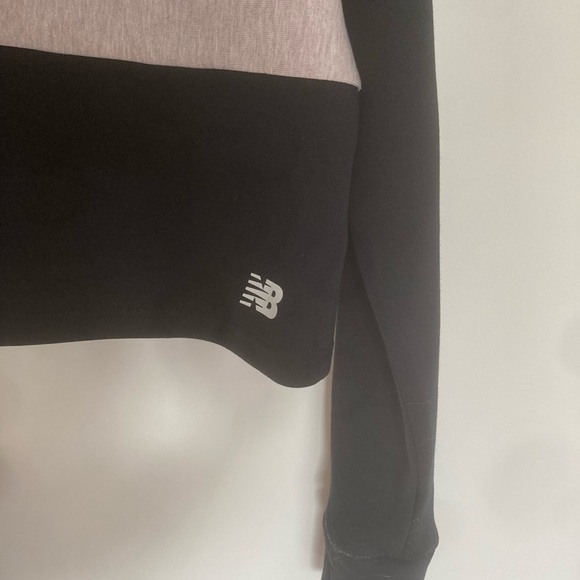 New Balance Pull over - chic and fab! - Picture 4 of 4
